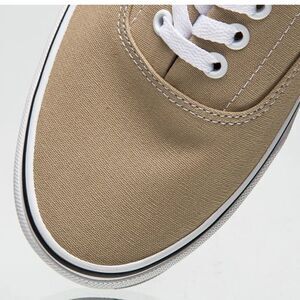 Bass Tan and White Canvas Sneakers Casual Lace Up Sneakers Size 8.5 A19